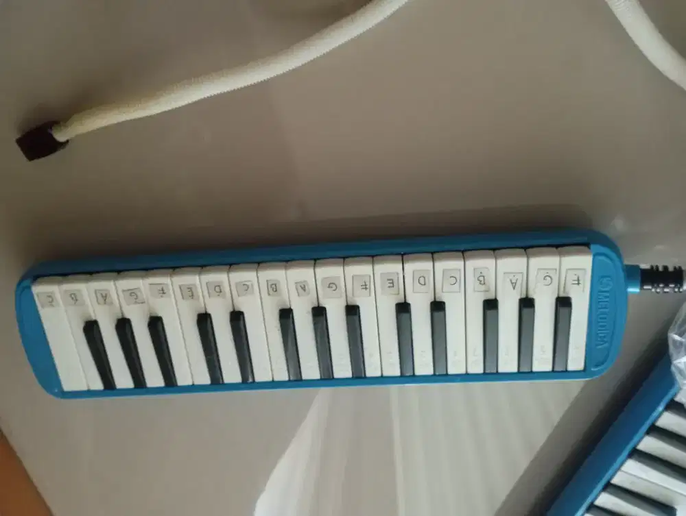 Pianika anak tiup bekas bagus
