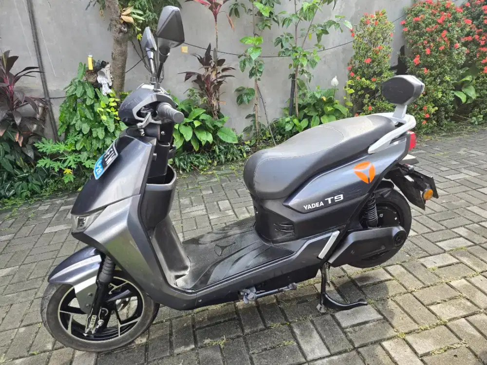Motor listrik Yadea T9 mulus