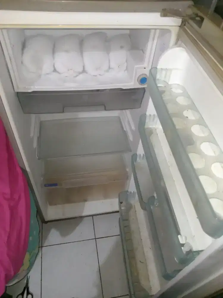 Lemari Kulkas Samsung