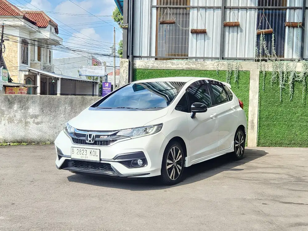 Jazz RS 2019 tangan pertama
