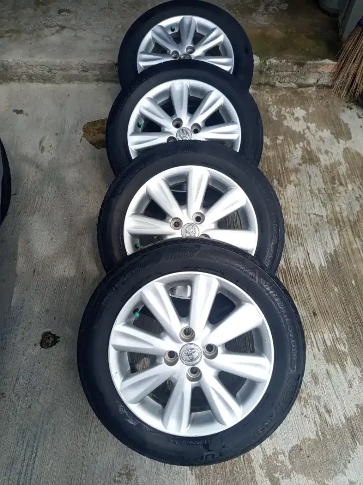 Yaris veleg + ban ring 15 OEM yaris bakpao