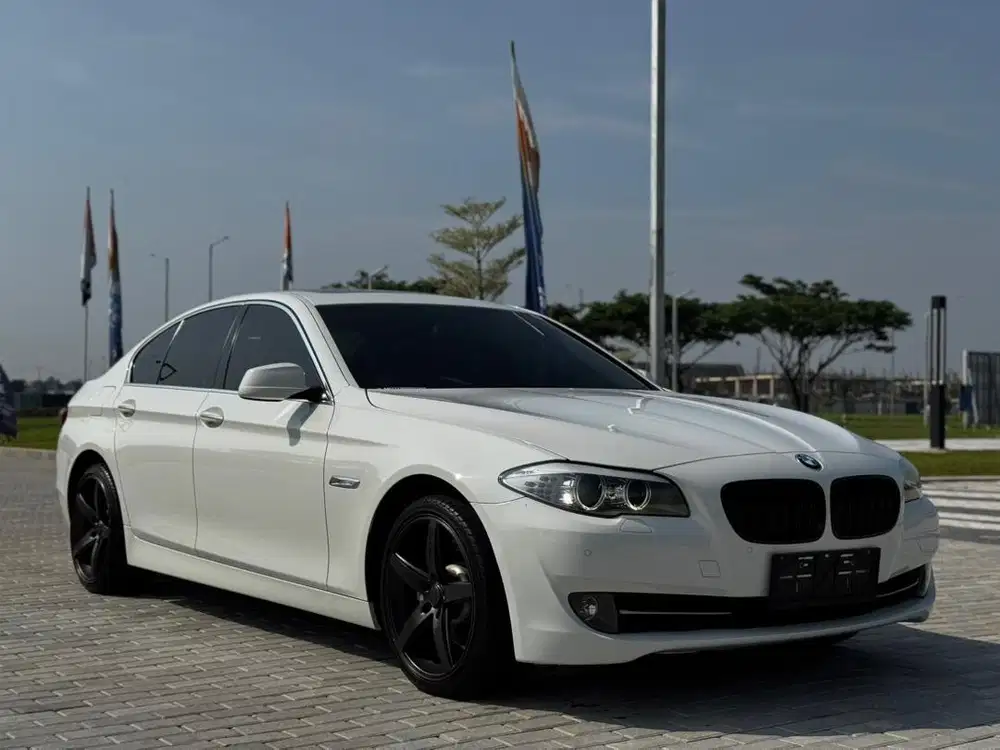 BEST CONDITION!! BMW 528i F10 2013 LOW KM