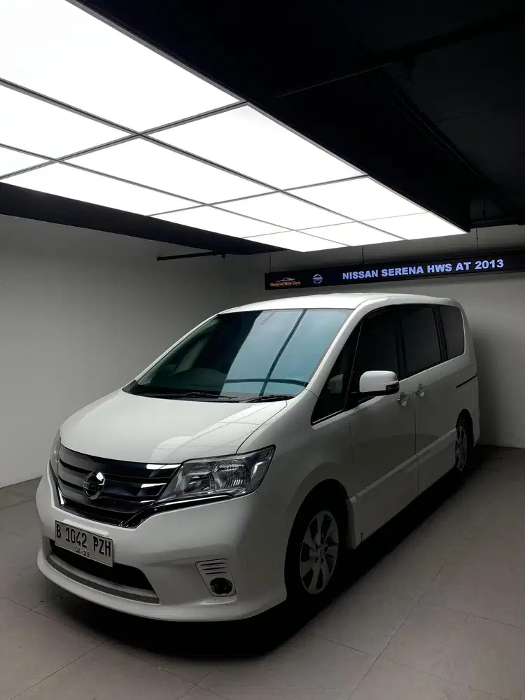 Nissan Serena HWS Matic 2013 2.0cc Mobil Keluarga