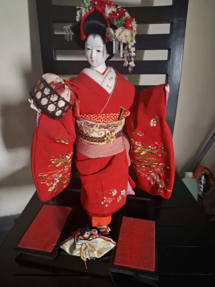Boneka jepang antik klasik