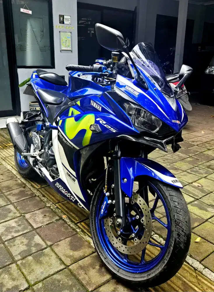 Yamaha R25 Movistar 2016