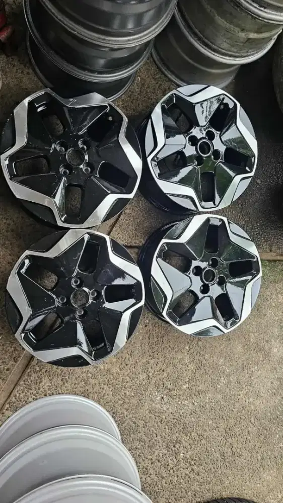 Velg BYD Dolphin R16 BYD Dolphine,Atto1,calya,Sigra,Swift,Yaris,vios