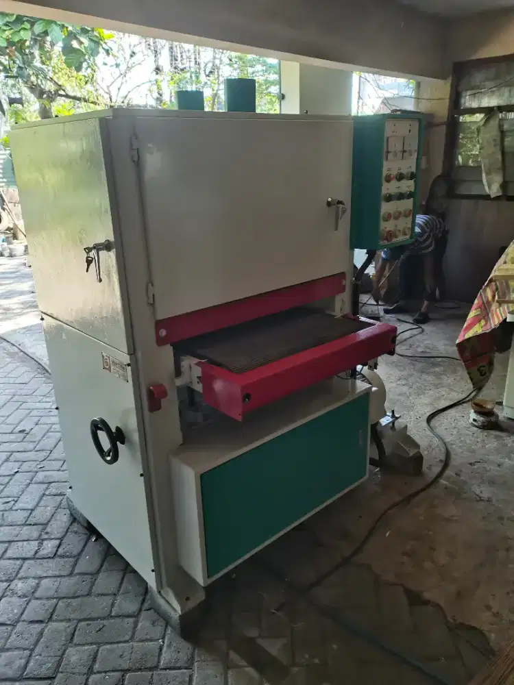 MESIN AMPLAS KAYU