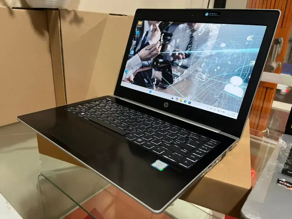 Laptop Hp probook 430 g5 core i7 8550U gen8-Ram 8gb ddr4-Ssd 128gb