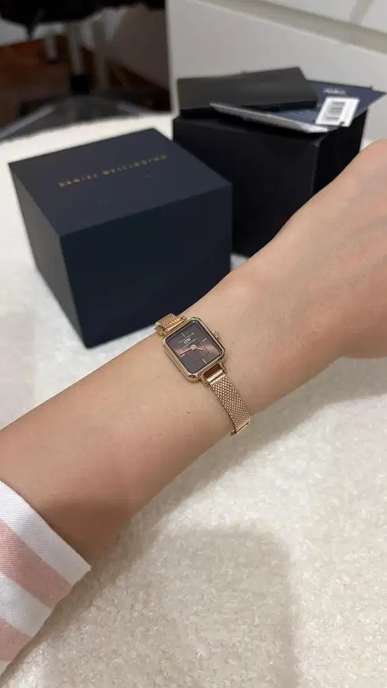 DW Quadro Mini Melrose Rose Gold Amber