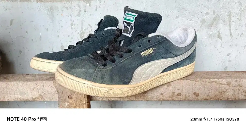 Puma suede black white