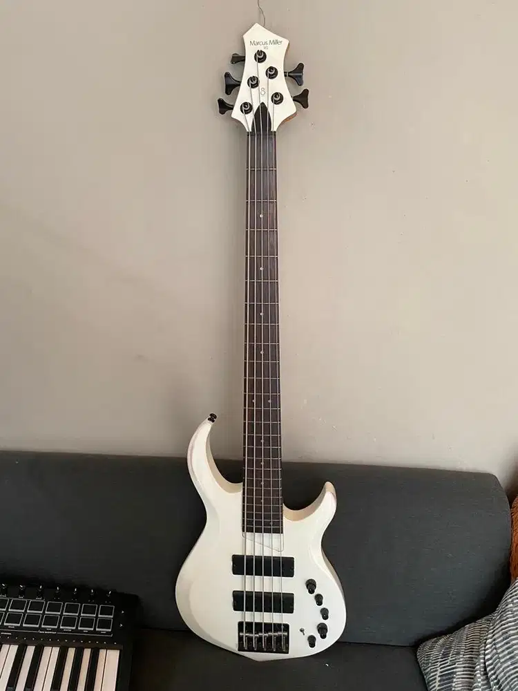Bass Sire Marcus Miller M2