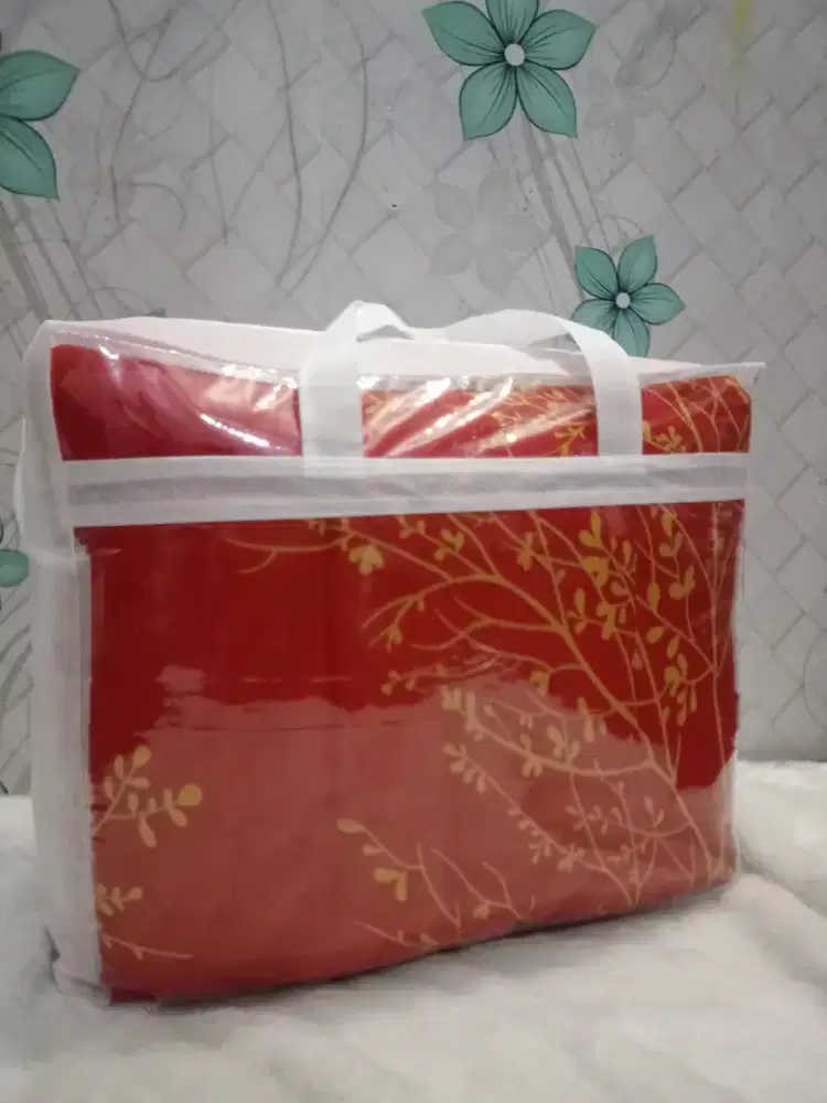 Set bedcover katun premium warna merah ukuran 120