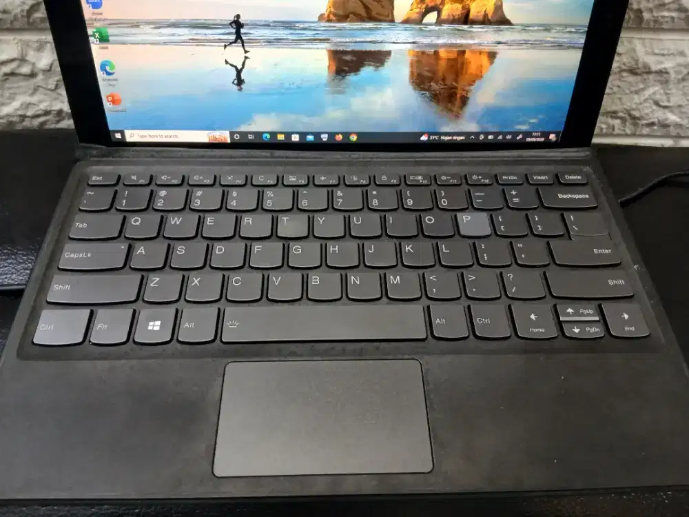 LENOVO MIIX 250