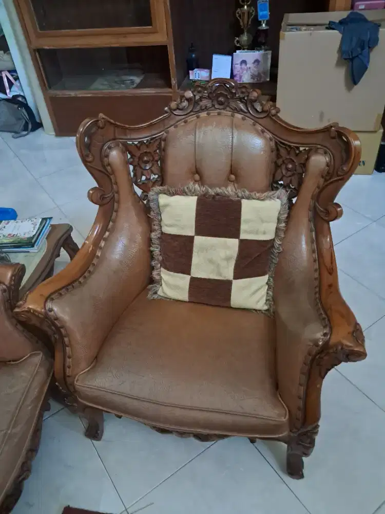 Dijual bangku sofa ruang tamu warna coklat bekas