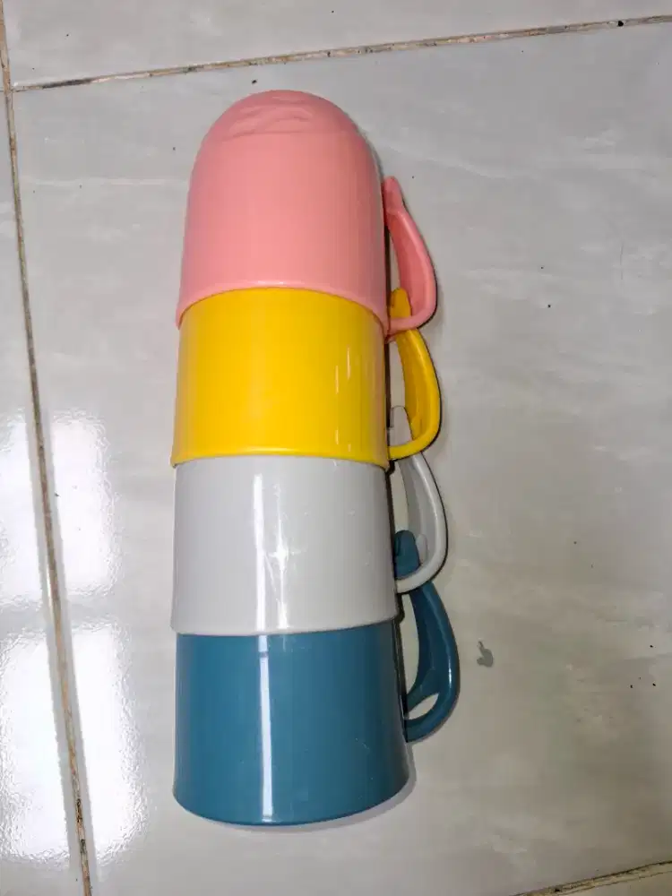 Gelas minum plastik