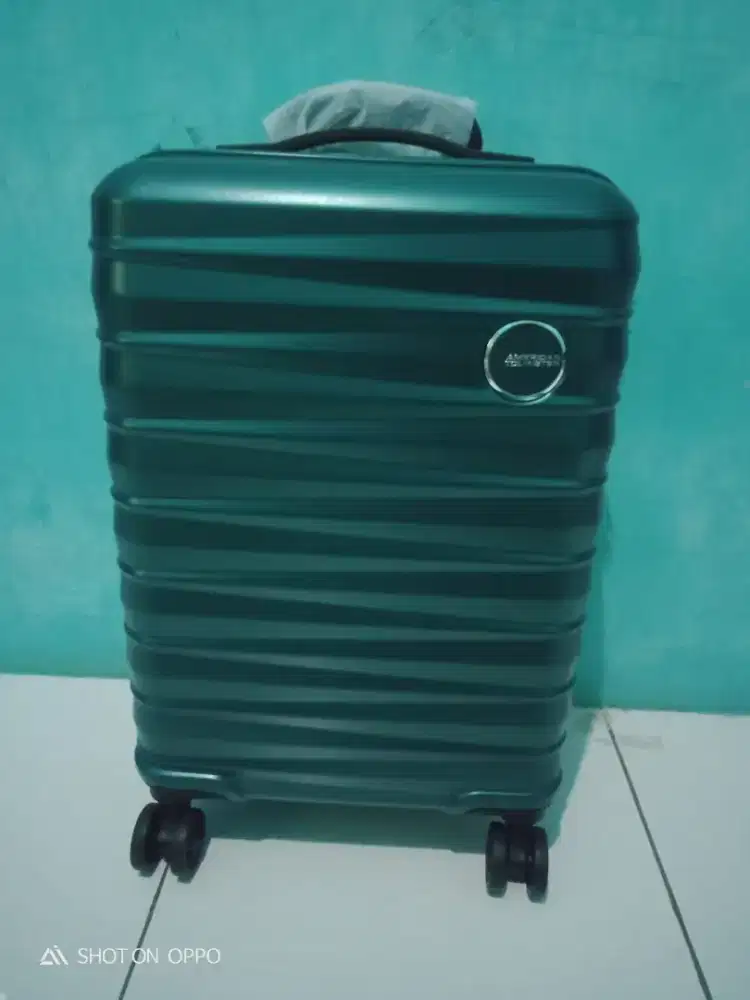 Koper American Tourister Brink spinner cabin 20 inchi TSA lock