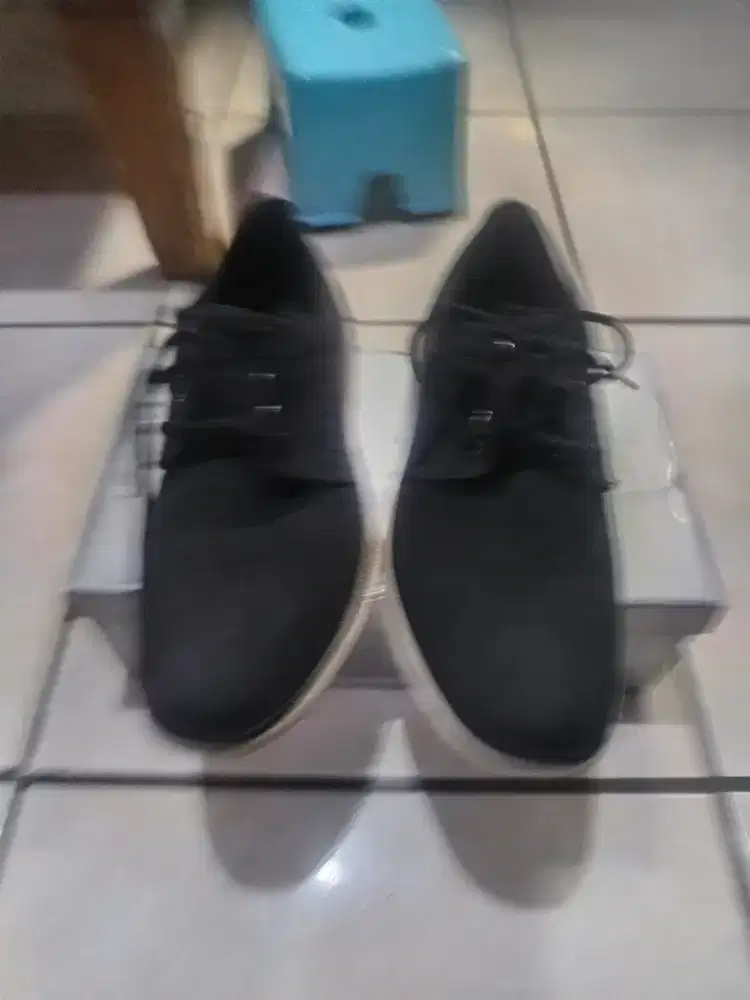 Sepatu fladeo ukuran 43