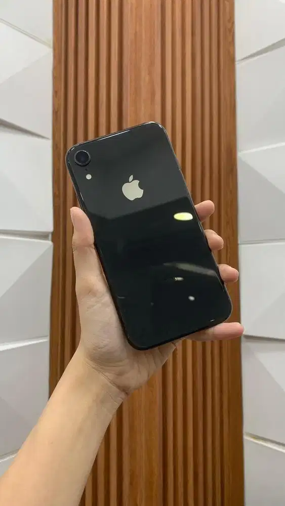Iphone xr,black,125gb,all oprator