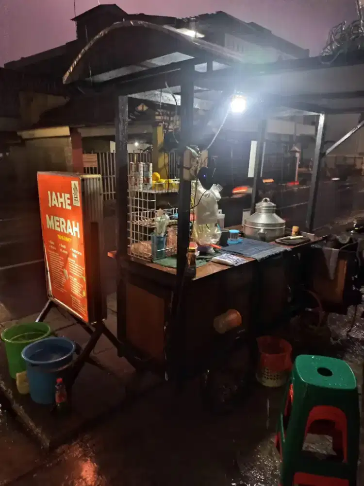 Jaga wedang jahe mangkal