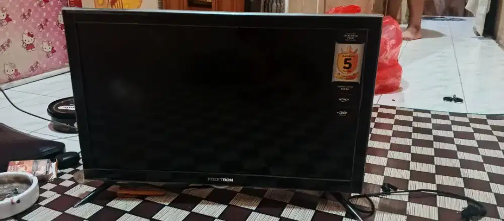TV RUSAK POLYTRON