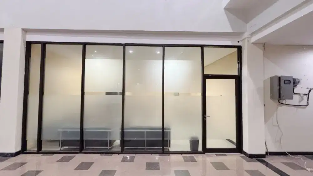 Di Kontrakkan Kantor Semarang 5068