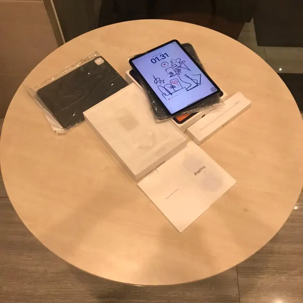 Ipad Pro 11 2020 120Hz + Apple Pencil & Keybaord Lengkap