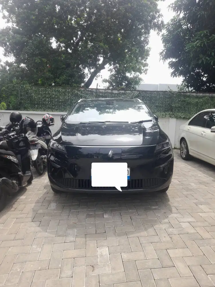 Aletra L8 MPV listrik