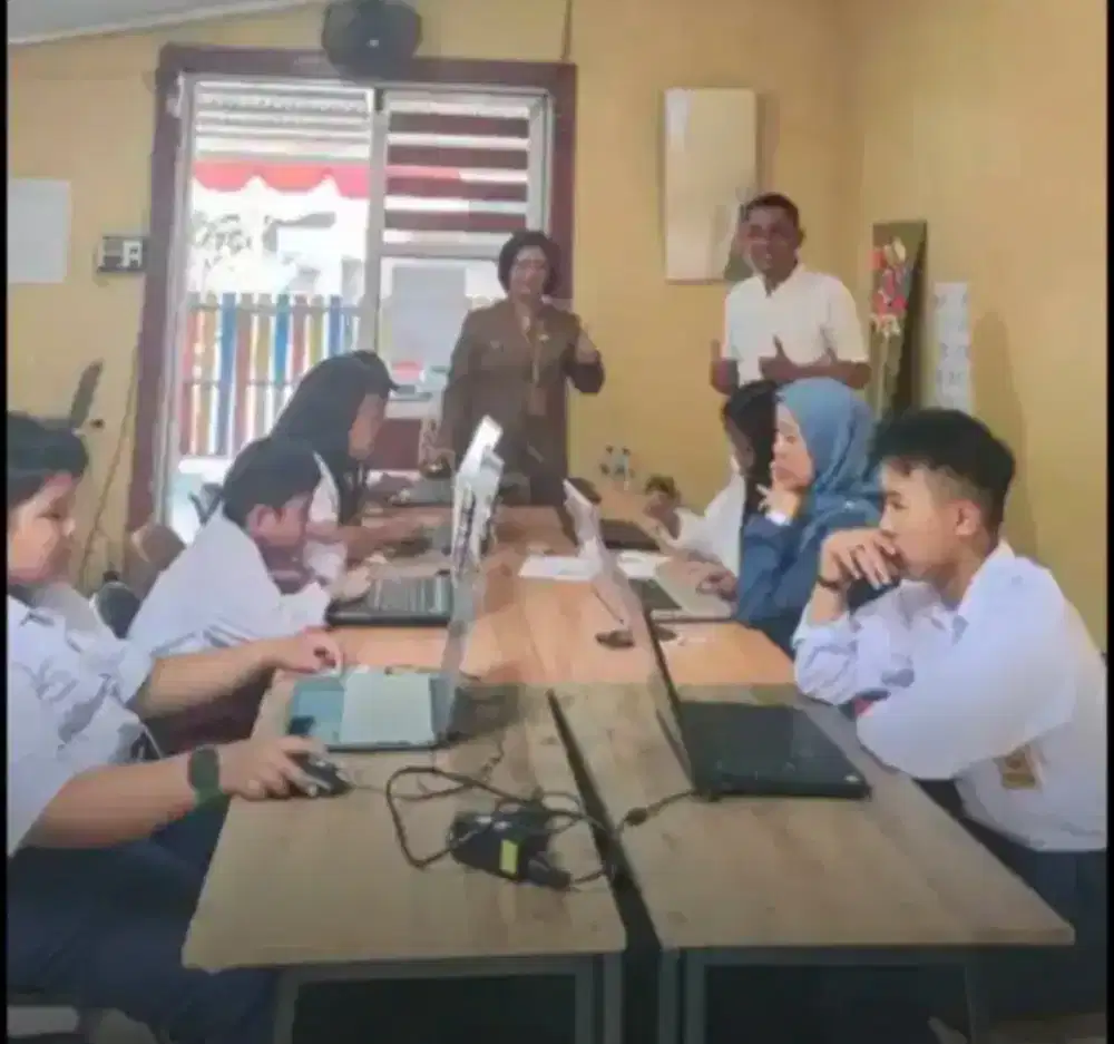 Gampang kerja. Miliki ijazah SMA gratis. Ikuti paket c kesetaraan.