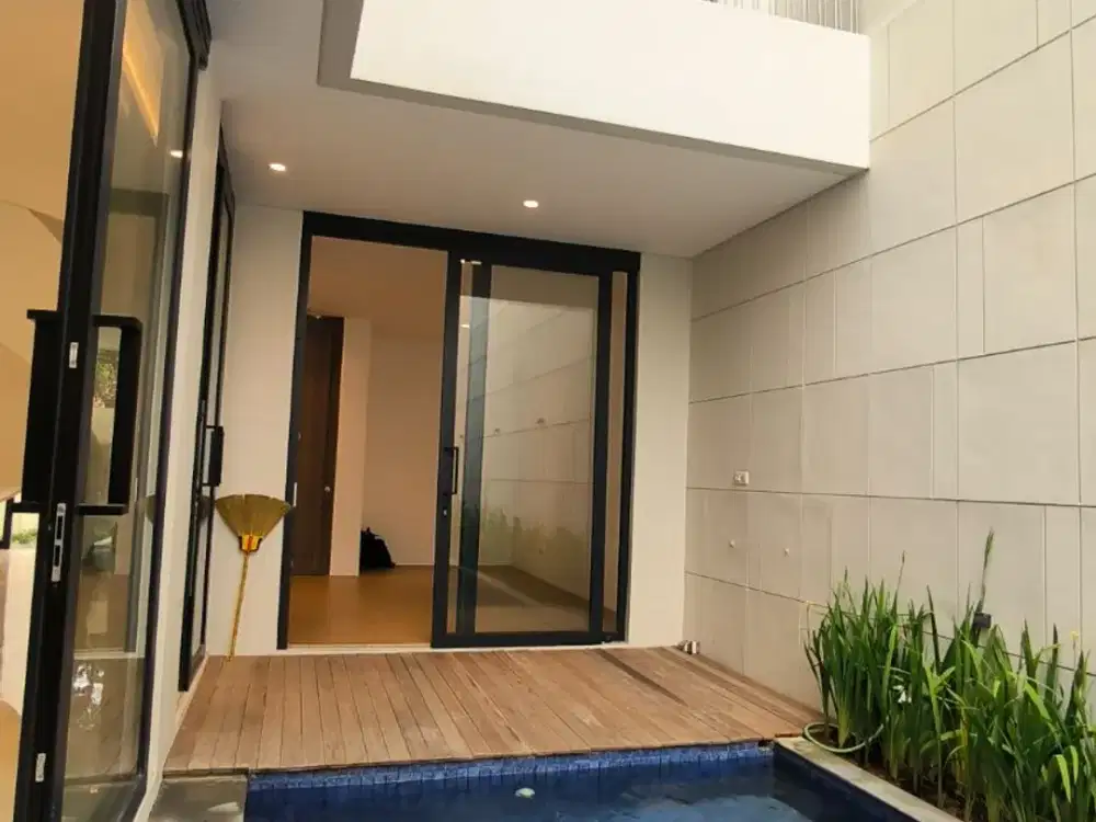 Luxury House Aesthetic Tropical Design di Prime Area di Kemang