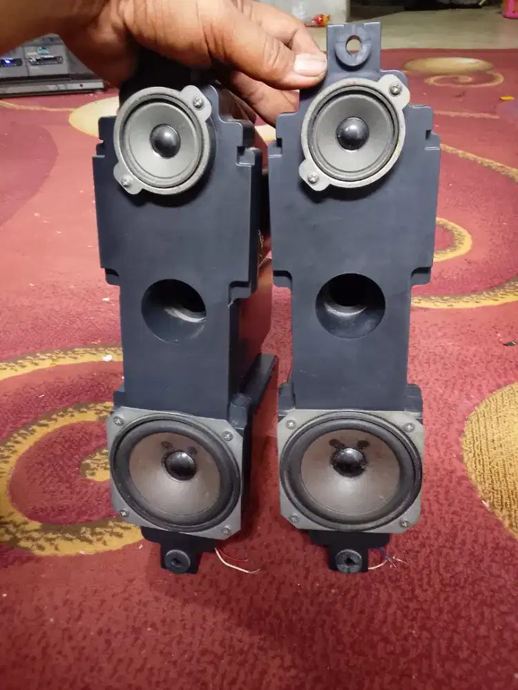 Sepasang speaker pasif suara sangat bagus stereo mulus seperti baru