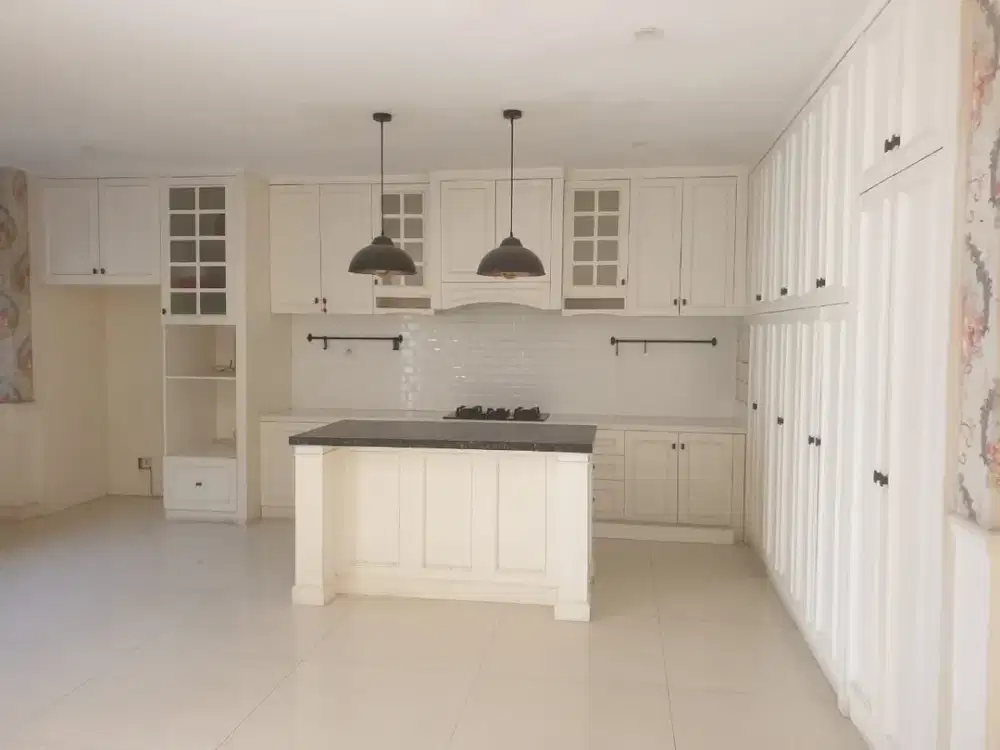 DIJUAL RUMAH BAGUS AMERIKA KLASIK HARGA MURAH DI BAWAH NJOP DI CITRA GARDEN 2 EXTENSION