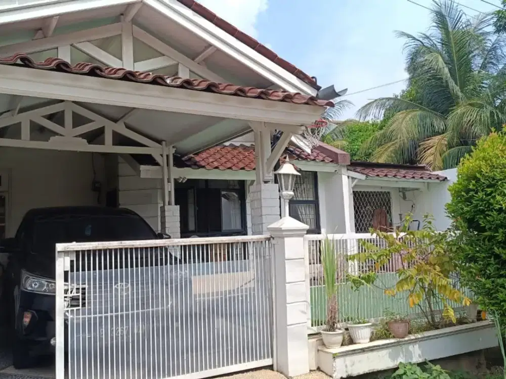 Dijual Rumah Strategis Dekat Stasiun Sudimara di Sektor 9 Bintaro Va-17571