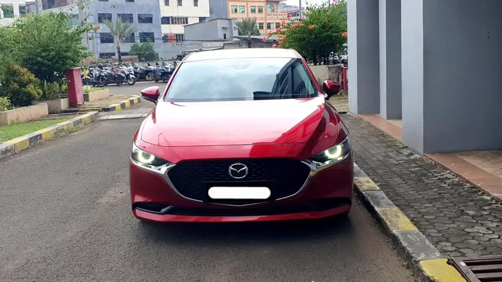 Km28rb mazda 3 mazda3 sedan skyactive 2023 merah sunroof