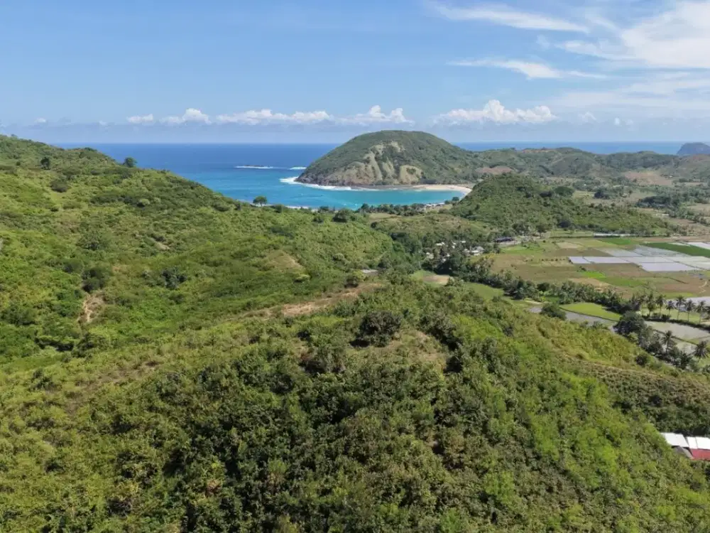 Tanah view laut dekat kuta mandalika