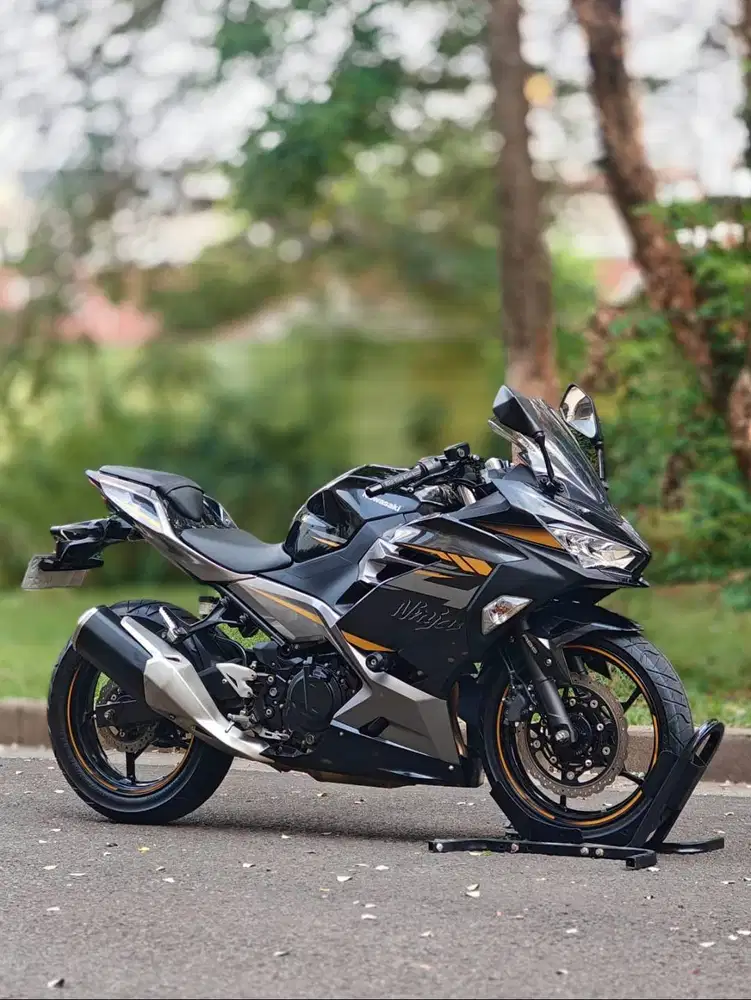 KAWASAKI NEW NINJA 250 FI ABS MDP KEYLESS 2022 GREY KM LOW PAJAK ON