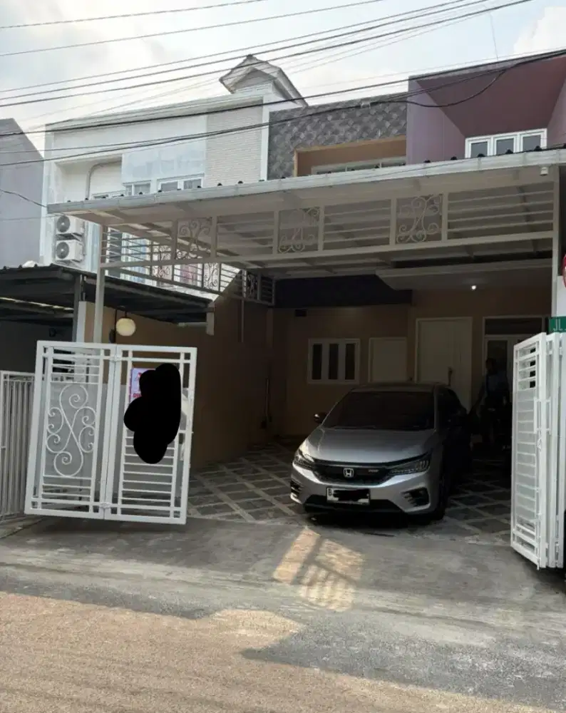 Disewakan Rumah bagus 2 lantai di pondok indah