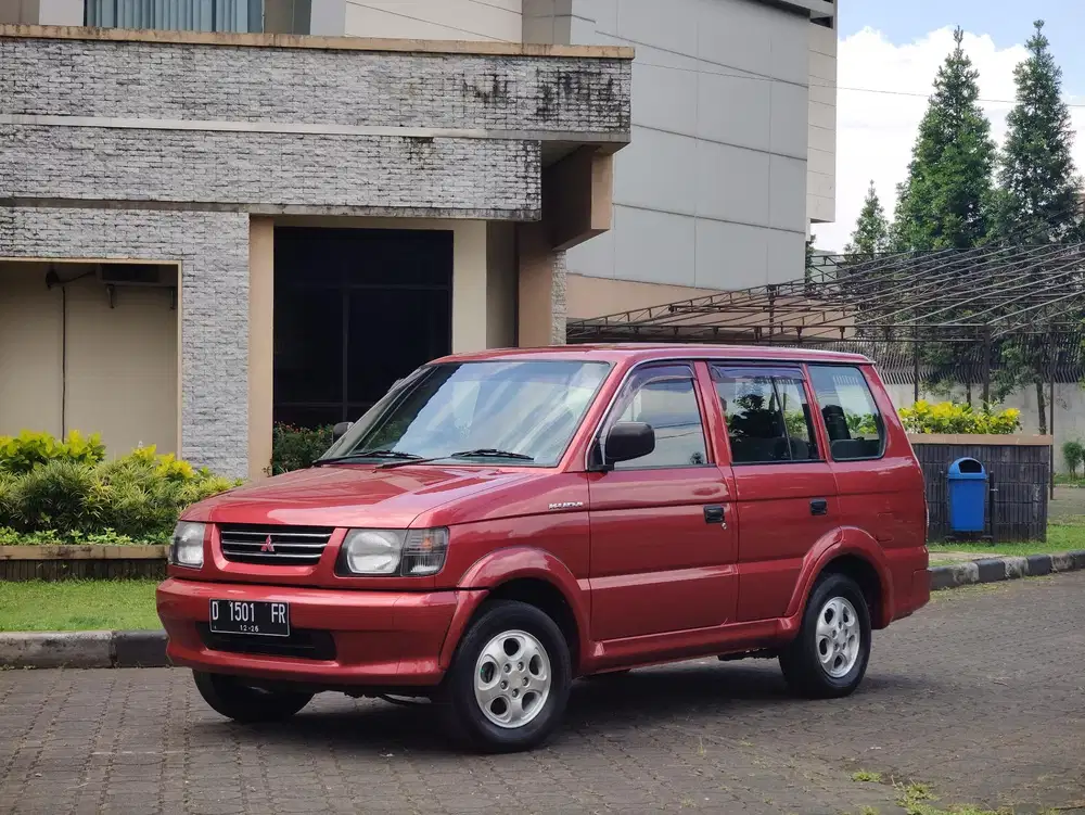 Kuda GLS Bensin 2001 Manual Antik Original