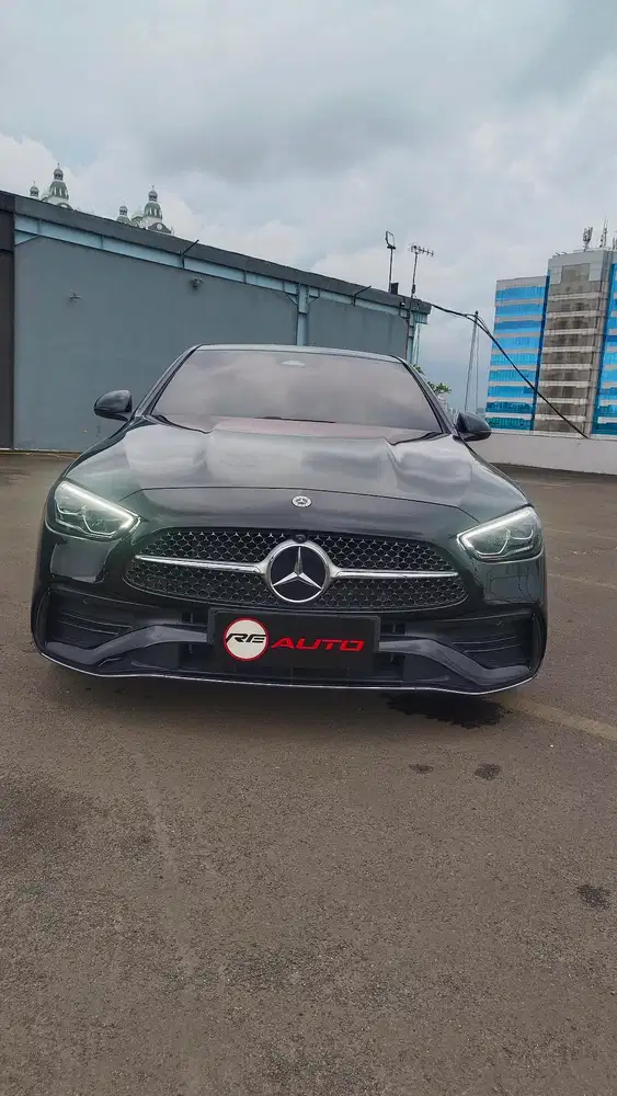 MERCEDES BENZ C300 AMG LINE 2023 KILOMETER 4RIBU PERAK