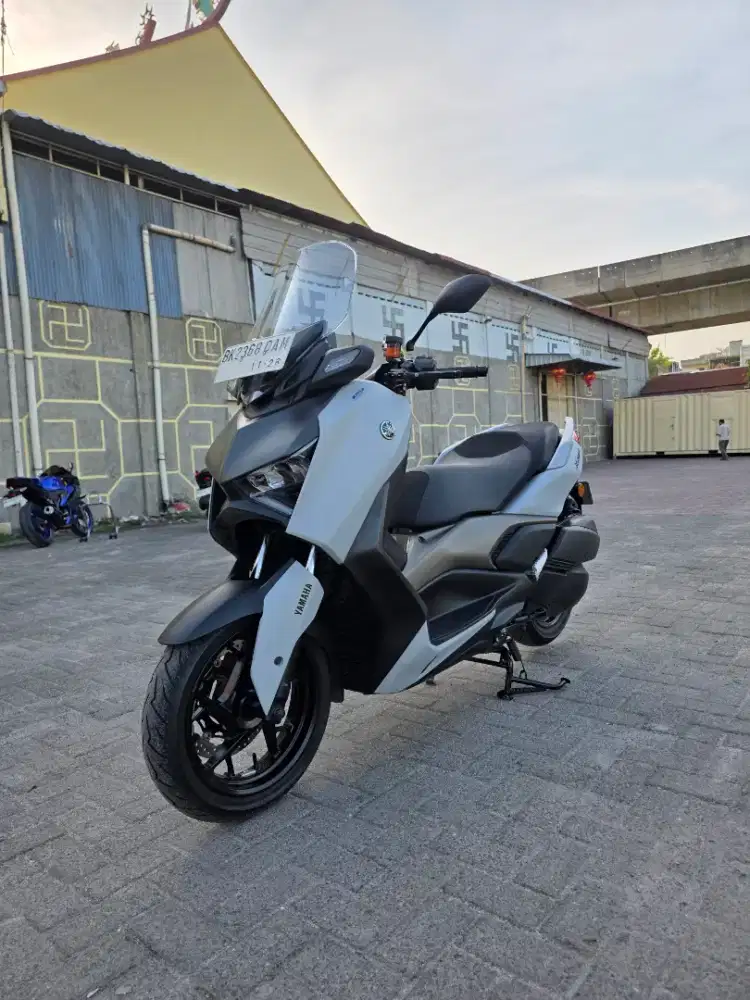 Yamaha Xmax Connected Grey 2023