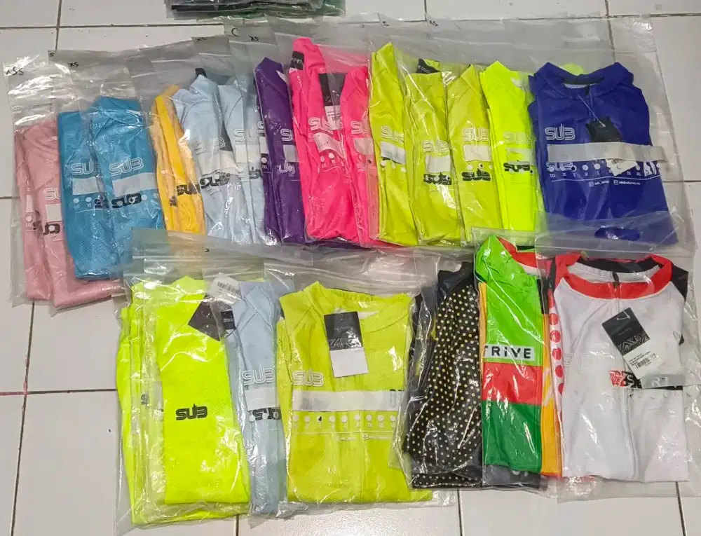 Serba 135k - Jersey Sepeda Sub Jersey X Hangermedal & X Strive