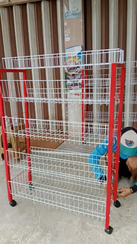 Rak untuk display CIKI