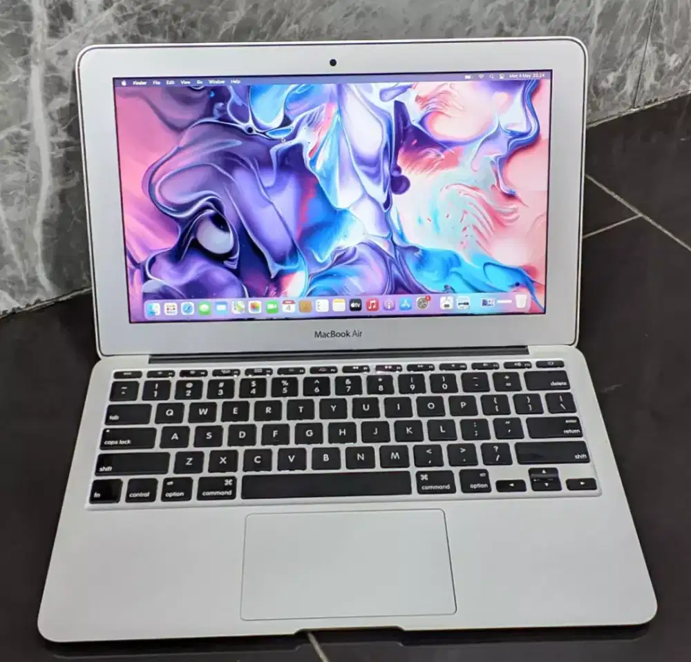 Macbook Air ( 11,6-inch, early 2015)