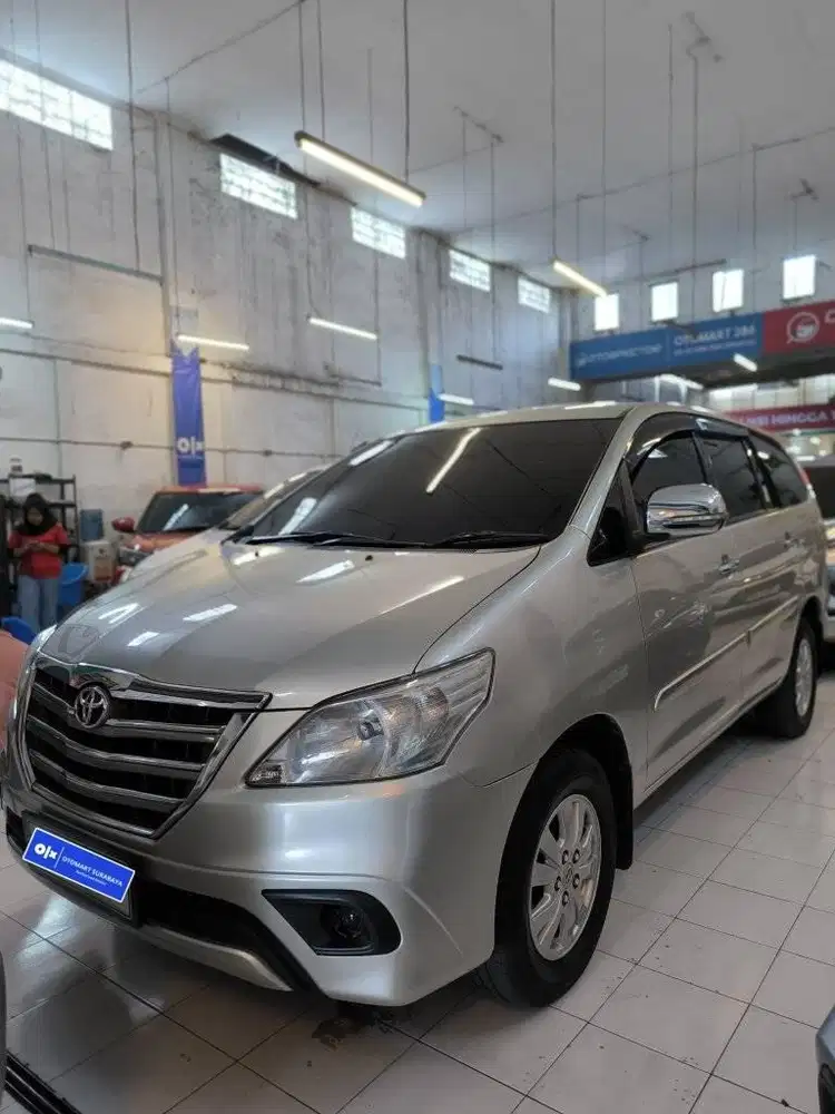 TOYOTA 2014 KIJANG INNOVA 2.0 A/T SILVER OTOMART 286 KENJERAN