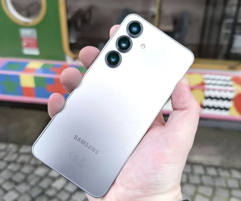 Samsung S25 silver 12/256