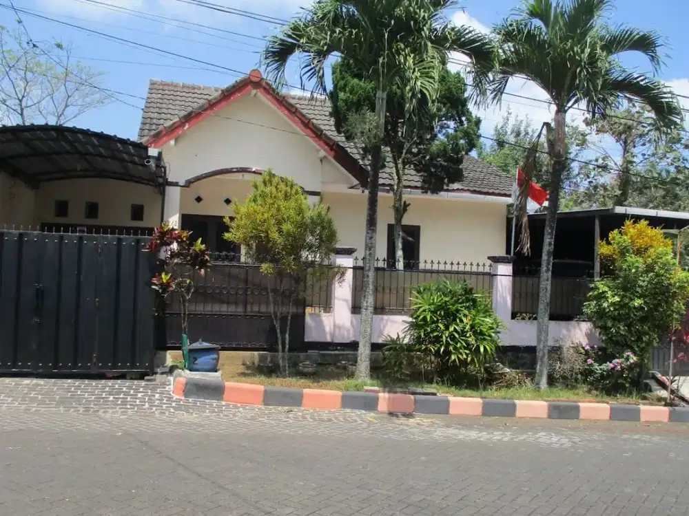 Dijual Asset Bagus Rumah Tinggal di Perumahan Oma View Malang