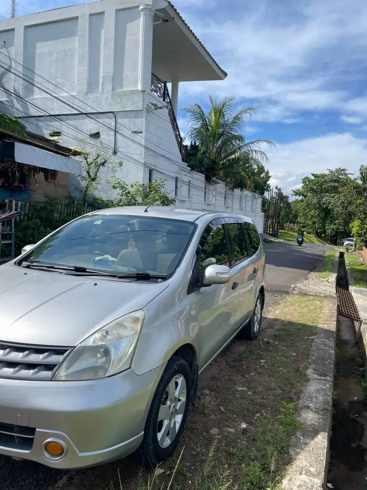Grand livina XV MT 2009