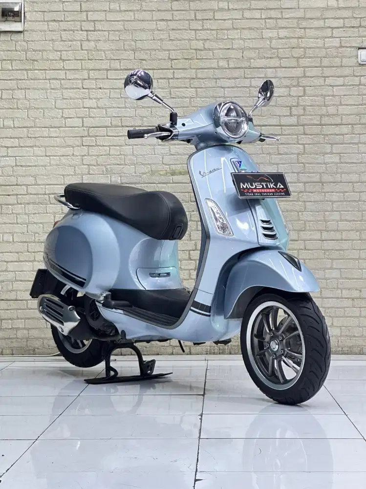 TERMURAH‼️Vespa Primavera S150 ABS 2021 Silver Favorit