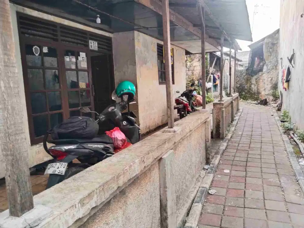 Dijual rumah 450 jt nego luas tanah 200 meter di Depok Timur