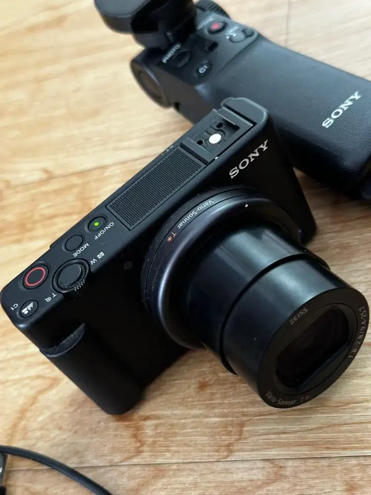 SONY ZV1 BLACK + VPT2BT-W EX GARANSI RESMI