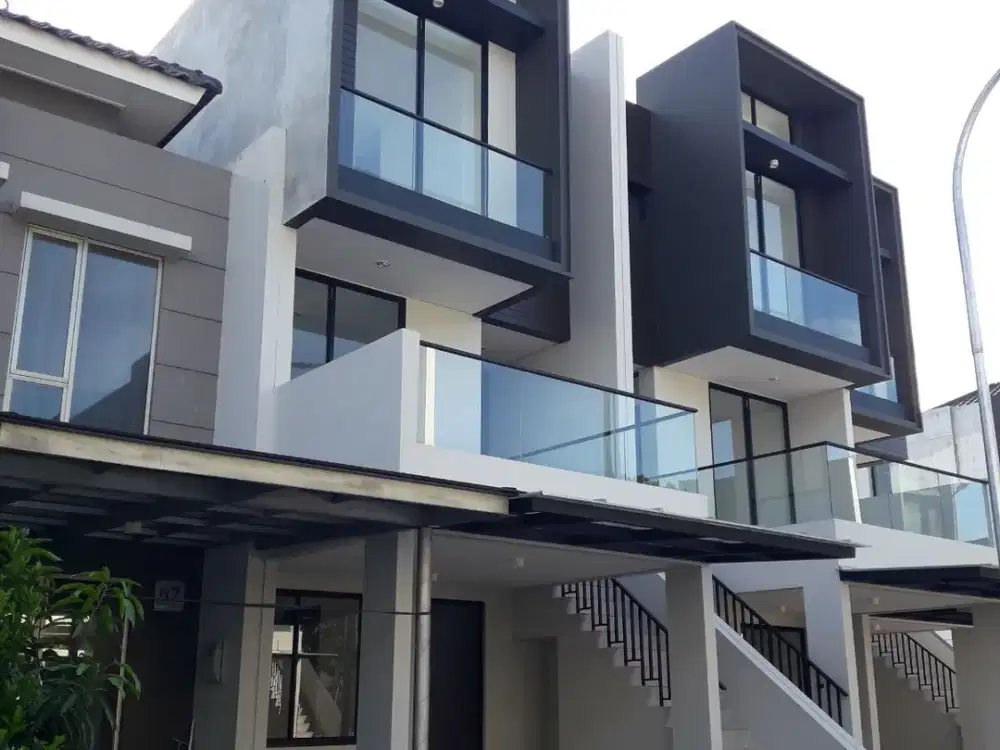 Rumah 3 Lantai Harmony Golf Island PIK – Dekat Central Market!